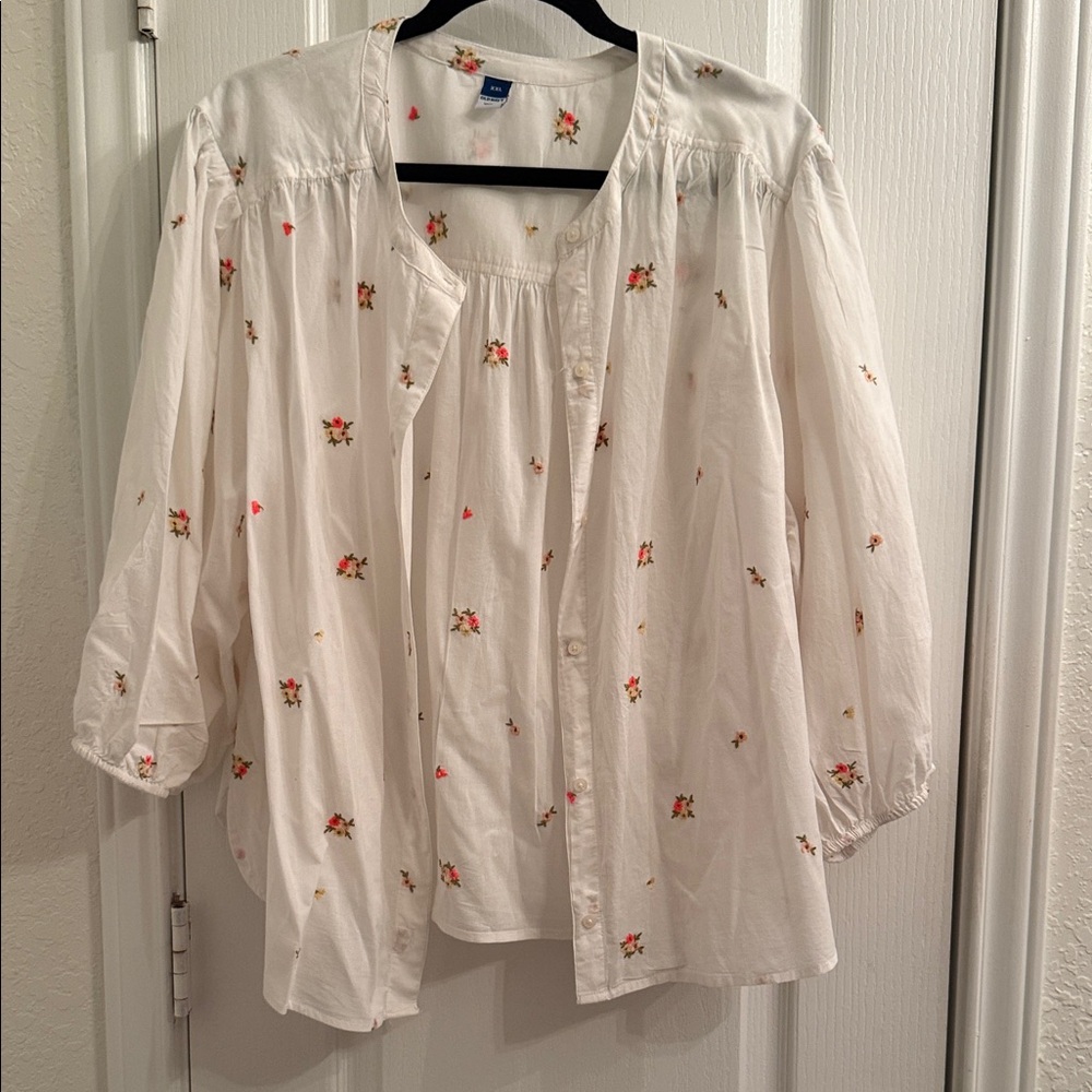 Old Navy White Blouse with Floral Embroidery